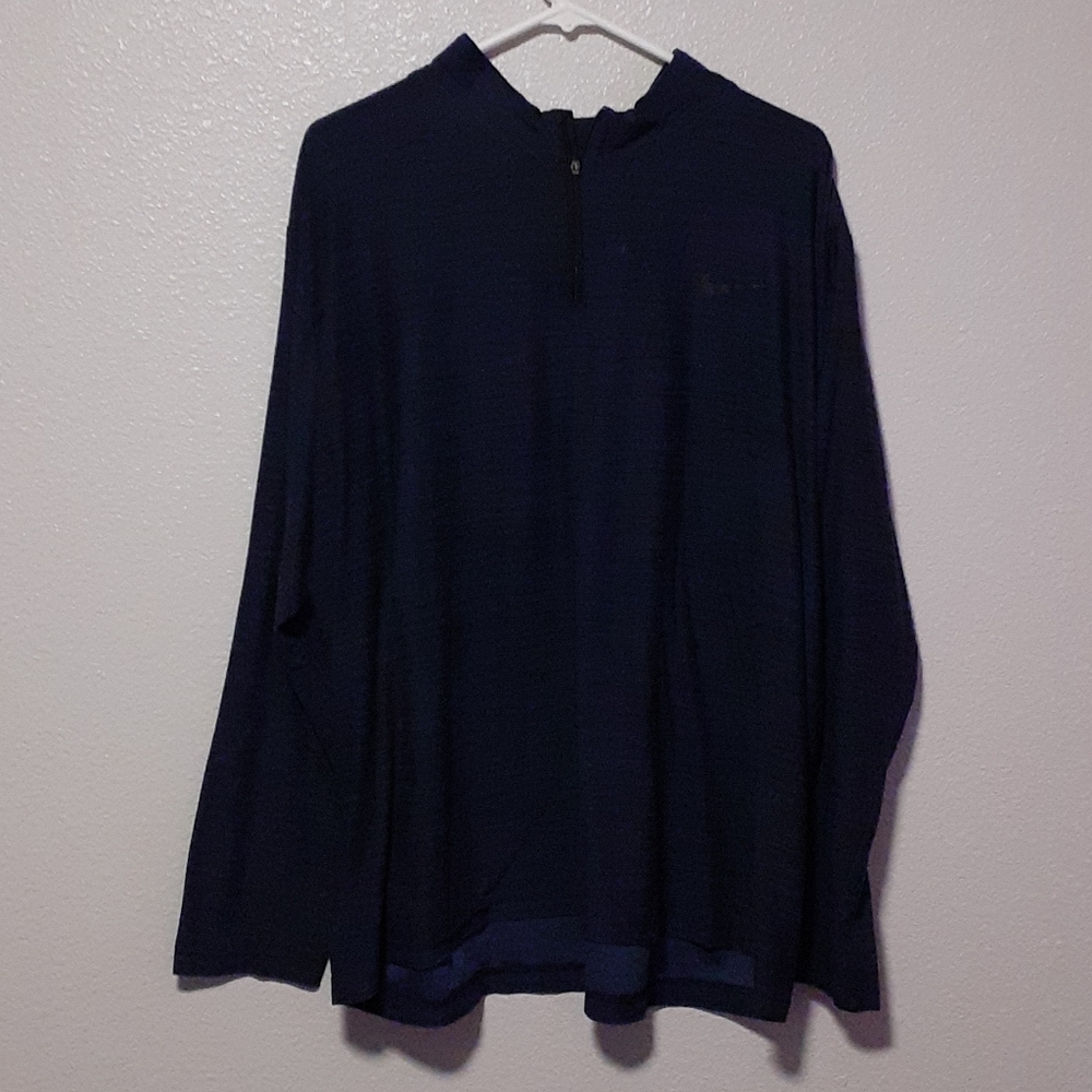 Nike lightweight long sleeve dri-fit pullover